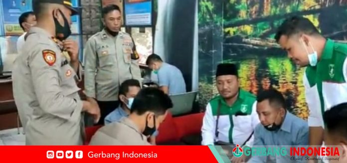 PicsArt_01-04-06.44.58