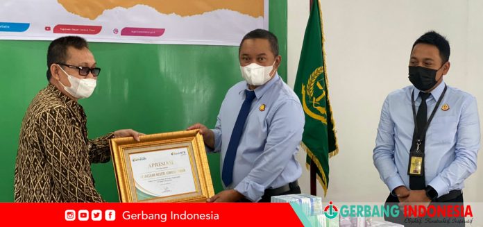 PicsArt_01-20-07.02.23