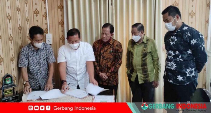 PicsArt_02-18-11.31.47_11zon