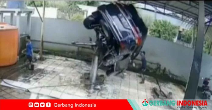 PicsArt_06-24-05.33.45_11zon