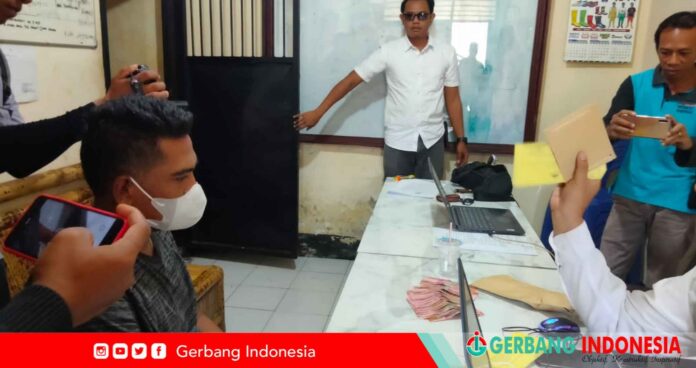 PicsArt_09-27-08.29.52_11zon