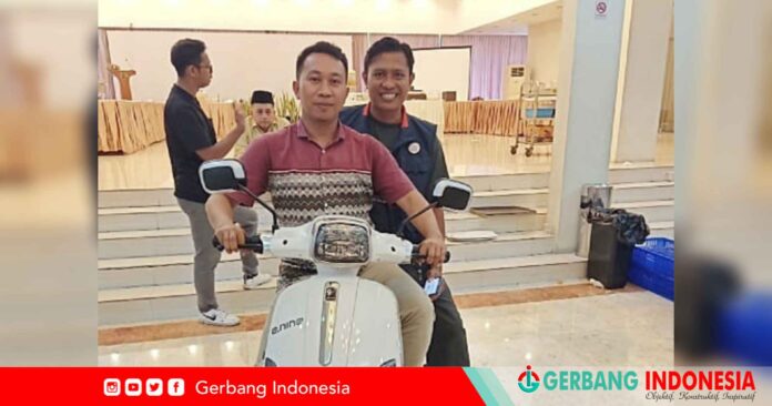 PicsArt_05-15-12.01.42_11zon