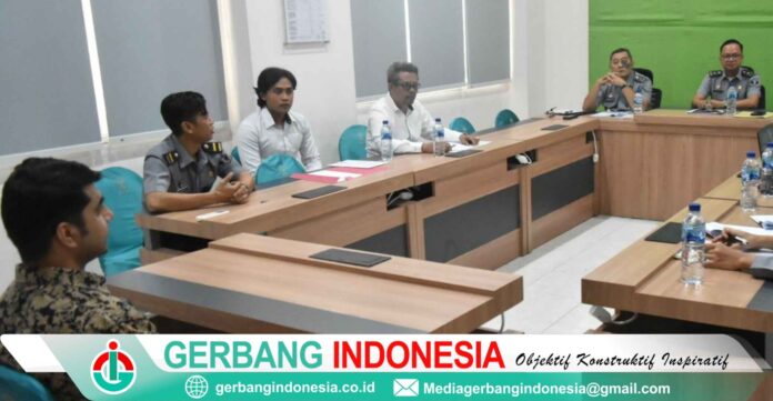 Picsart_24-07-30_01-41-49-188_11zon