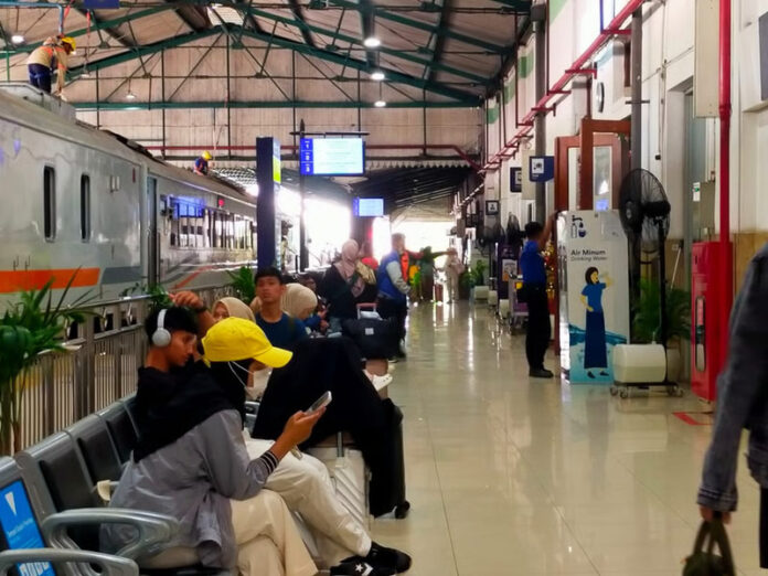 KAI-Daop-7-Madiun-Catat-85.946-Penumpang-Berangkat-Selama-Nataru