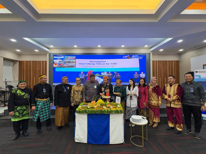 BRI Region 6 Jakarta 1 Rayakan HUT ke-130 BRI dengan Tumpengan dan Penghargaan Masa Bakti Pekerja