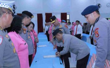 Janji Setia Personel Polda NTB Tanpa Narkoba di Hadapan Istri dan Orang Tua