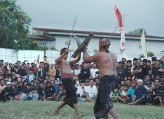 Bupati Lotim Apresiasi Festival Peresean Kembang Kuning sebagai Penguat Wisata Budaya
