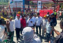 Dikawal Ketat Aparat, Aksi Demonstran Aliansi Pembentukan PPS di Poto Tano dan Bima Berlangsung Kondusif