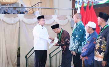 Serahkan Lebih dari 1.000 Sertipikat Tanah Wakaf dalam ICOP 2026, Menteri Nusron Minta Penerima Jadi Pionir Percepatan