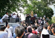 Temui Massa, Gubernur Sentil Pemilik SPPG: Program MBG Bukan untuk Perkaya Segelintir Orang!