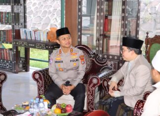 Kapolres Lombok Timur Rangkul Ulama, Kunjungan ke Ponpes NW Anjani Perkuat Harmoni dan Keamanan Daerah