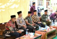 Pemkab Lombok Timur Perkuat Dukungan untuk Pesantren, Bupati Serahkan Bantuan pada Harlah Al-Ijtihad Al-Mahsuni
