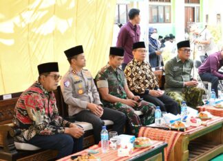Pemkab Lombok Timur Perkuat Dukungan untuk Pesantren, Bupati Serahkan Bantuan pada Harlah Al-Ijtihad Al-Mahsuni