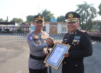 Kompol Lalu Panca Warsa Resmi Purnatugas, Polres Lombok Timur Beri Penghormatan atas Pengabdian Tanpa Henti