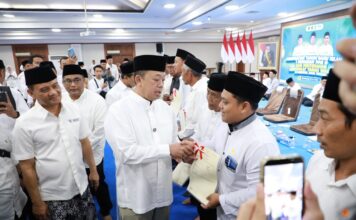 Selembar Sertipikat Menjaga Amanah Tanah Wakaf