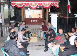 Kapolres Lotim Pantau Poskamling, Sinergi Warga dan Aparat Diperkuat Cegah Gangguan Keamanan