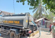 Krisis Air Saat Kemarau, Polres Lombok Timur Salurkan 15 Ribu Liter ke Warga Pene