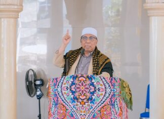 Hadiri Maulid di Labuhan Haji, Bupati Lombok Timur Bawa Kabar Pembangunan Jalan