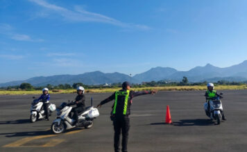 Tak Mau Kalah, Polwan NTB Kini Mahir Tunggangi Moge