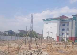 Proyek Laboratorium Kedokteran UIN Mataram Disegel, Konflik Kontraktor-Subkontraktor Memanas