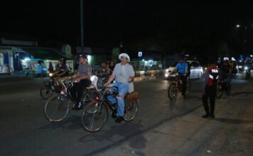 Gowes Sambil Pantau Keamanan, Kapolda NTB Singgah di Poskamling Mataram