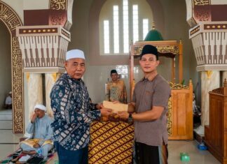 Dari Maulid hingga Santunan, Ketua Baznas Lotim Perkuat Pesan Kepedulian di Suela