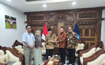 Mendikdasmen Terima Audiensi Bank NTB Syariah, Bahas Penguatan Layanan Keuangan ASN Pendidikan