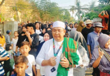 Diiringi Ratusan Simpatisan, Haji Suhaili Jadi Pendaftar Pertama Pilkades Taman Ayu