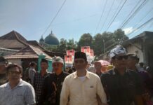 Bawa Jargon Jujur, Adil dan Transparan, Agus Sueb Diantar Ratusan Pendukung Daftar Pilkades Terong Tawah