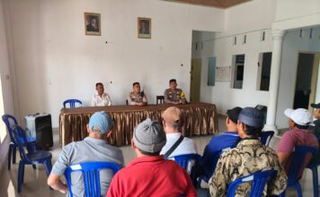 Masyarakat Keluhkan Debu Proyek Jalan Gunung Pengsong, Polsek Labuapi Turun Tangan