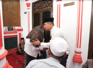 Kapolda Banten Sampaikan Duka atas Wafatnya Pengasuh Ponpes Nurul Anwar KH Ariman Anwar